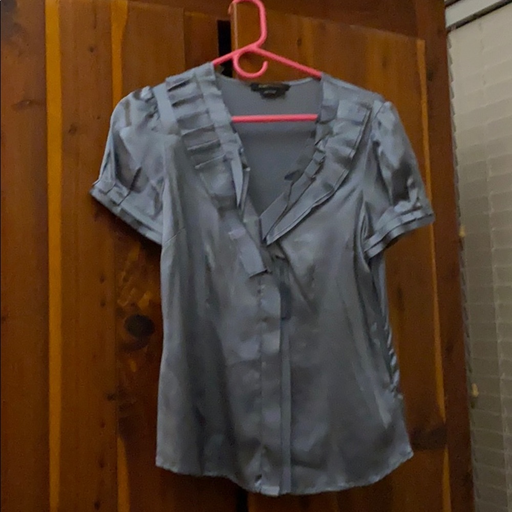 short sleeve satin blouse w/ruffle collar